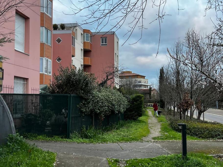 Apparemment Blagnac Proche Tram Lägenhet Exteriör bild