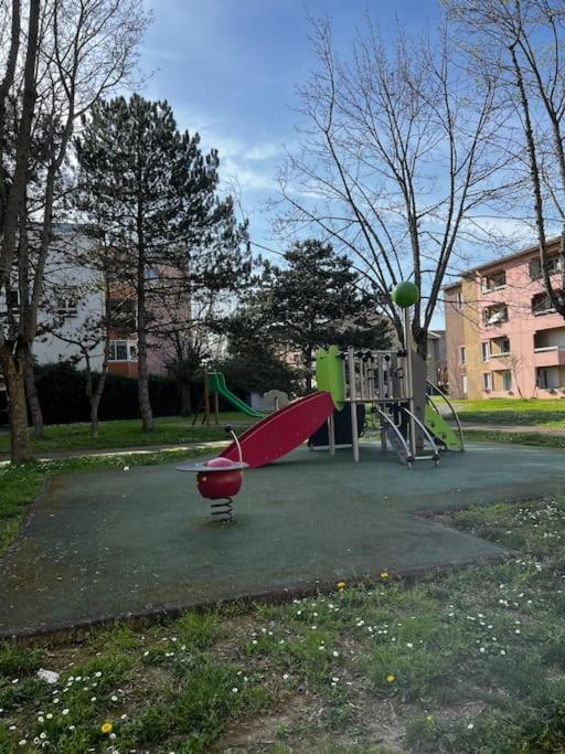 Apparemment Blagnac Proche Tram Lägenhet Exteriör bild